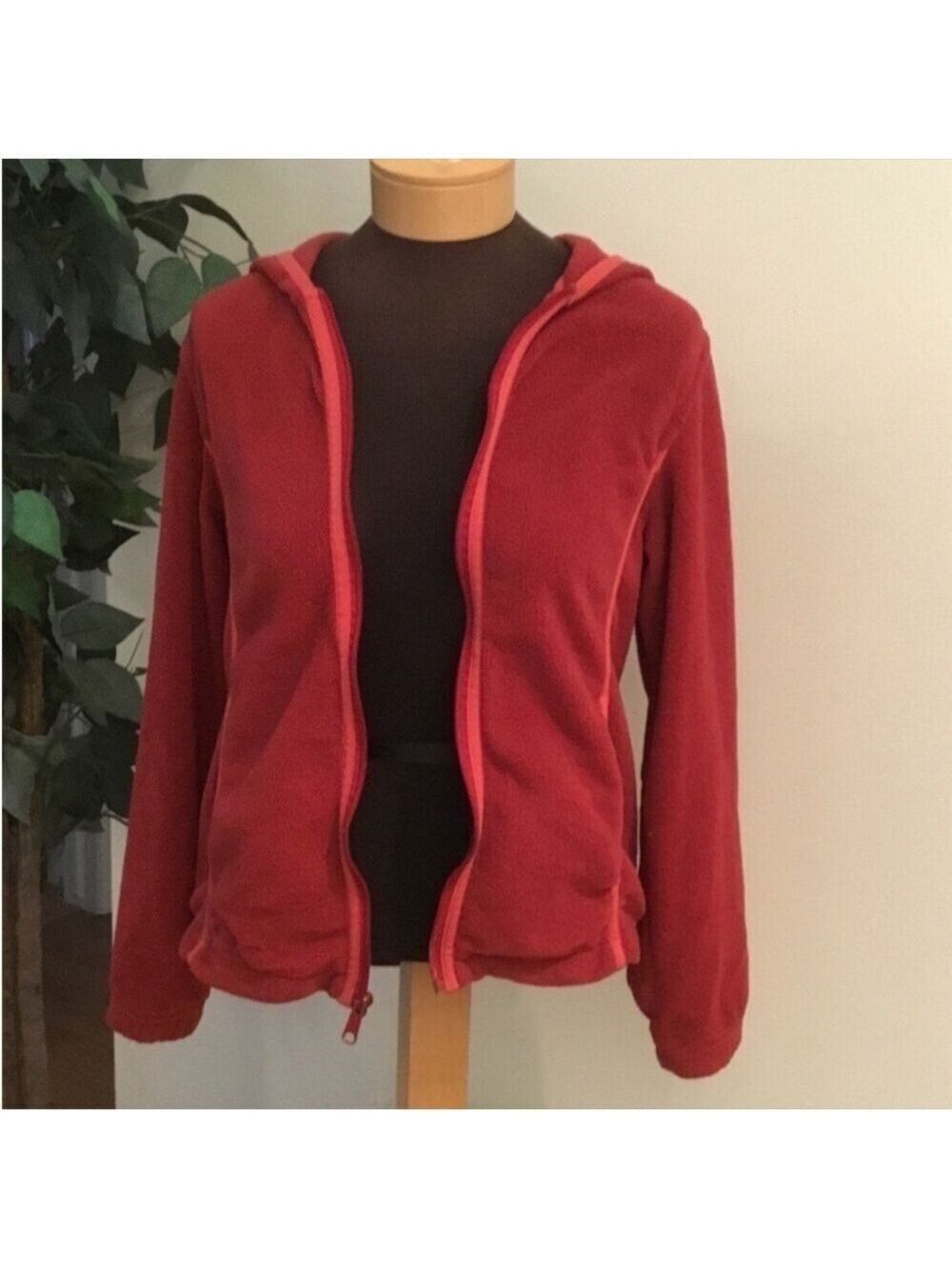 Columbia full zip hooded jacket Womans size small 2 tone red fleece